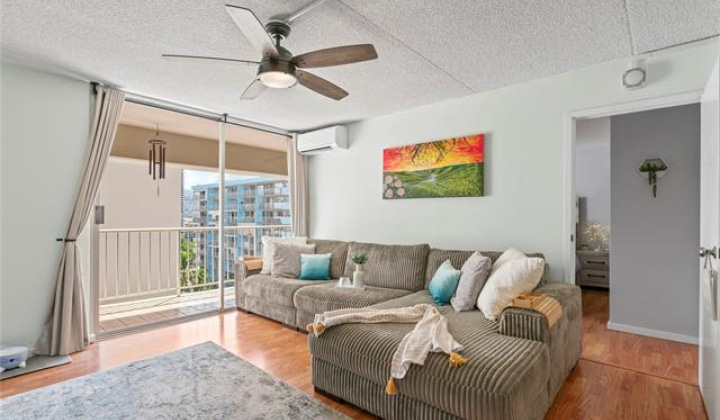 430 Keoniana Street,Honolulu,Hawaii,96815,1 Bedroom Bedrooms,1 BathroomBathrooms,Condo/Townhouse,Keoniana,10,18137280