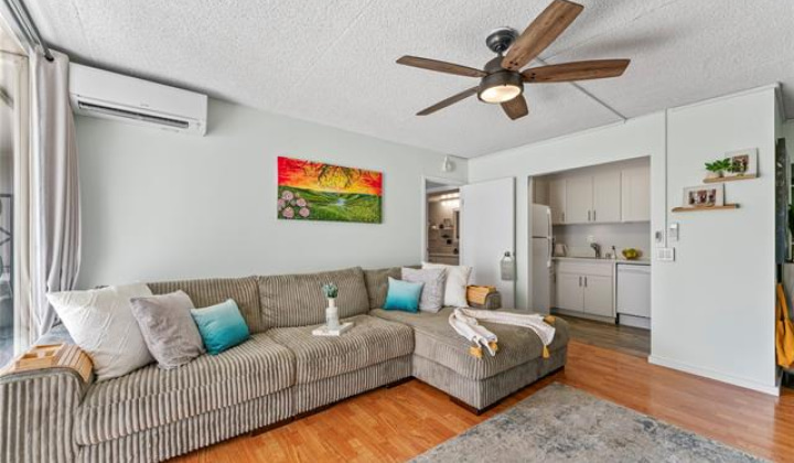 430 Keoniana Street,Honolulu,Hawaii,96815,1 Bedroom Bedrooms,1 BathroomBathrooms,Condo/Townhouse,Keoniana,10,18137280