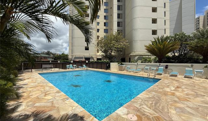 990 Ala Nanala Street,Honolulu,Hawaii,96818,2 ベッドルーム ベッドルーム,2 バスルームバスルーム,コンド / タウンハウス,Ala Nanala,19,19303105
