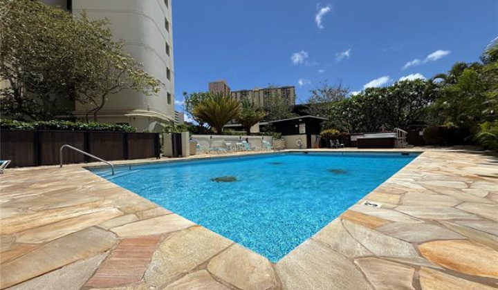 990 Ala Nanala Street,Honolulu,Hawaii,96818,2 ベッドルーム ベッドルーム,2 バスルームバスルーム,コンド / タウンハウス,Ala Nanala,19,19303105