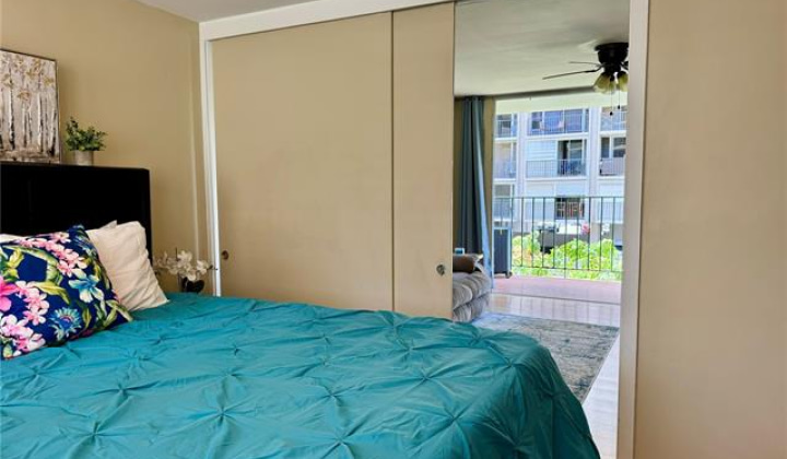 2355 Ala Wai Boulevard,Honolulu,Hawaii,96815,1 Bedroom Bedrooms,1 BathroomBathrooms,Condo/Townhouse,Ala Wai,6,18138910