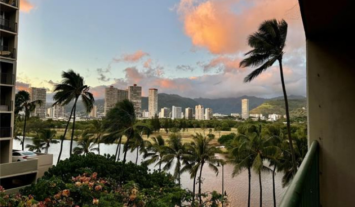 2355 Ala Wai Boulevard,Honolulu,Hawaii,96815,1 Bedroom Bedrooms,1 BathroomBathrooms,Condo/Townhouse,Ala Wai,6,18138910