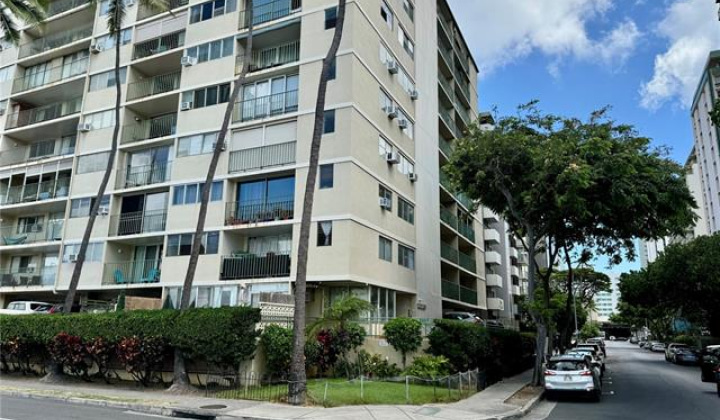 2355 Ala Wai Boulevard,Honolulu,Hawaii,96815,1 Bedroom Bedrooms,1 BathroomBathrooms,Condo/Townhouse,Ala Wai,6,18138910