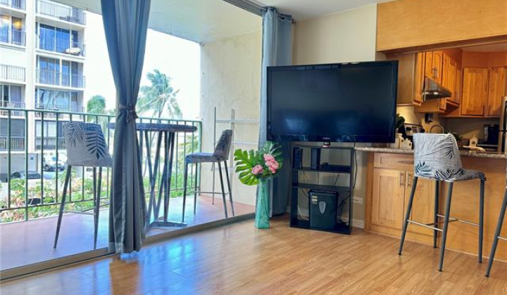 2355 Ala Wai Boulevard,Honolulu,Hawaii,96815,1 Bedroom Bedrooms,1 BathroomBathrooms,Condo/Townhouse,Ala Wai,6,18138910