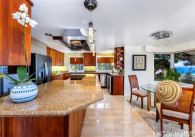 5112 Maunalani Circle,Honolulu,Hawaii,96816,3 ベッドルーム ベッドルーム,2 バスルームバスルーム,一戸建て,Maunalani,18139577