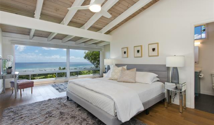1460 Kamole Street,Honolulu,Hawaii,96821,4 ベッドルーム ベッドルーム,3 バスルームバスルーム,一戸建て,Kamole,18591693