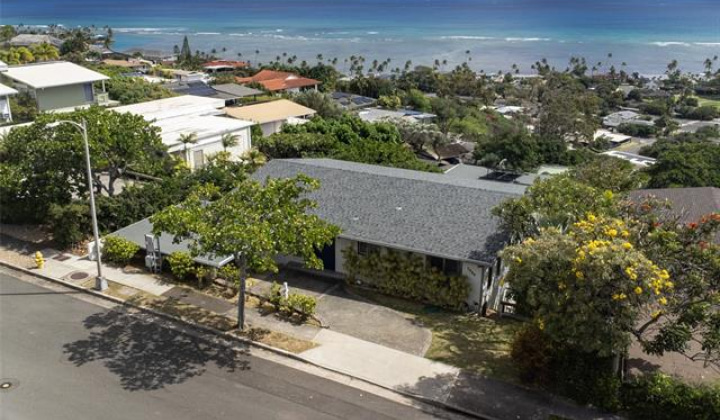 1460 Kamole Street,Honolulu,Hawaii,96821,4 ベッドルーム ベッドルーム,3 バスルームバスルーム,一戸建て,Kamole,18591693