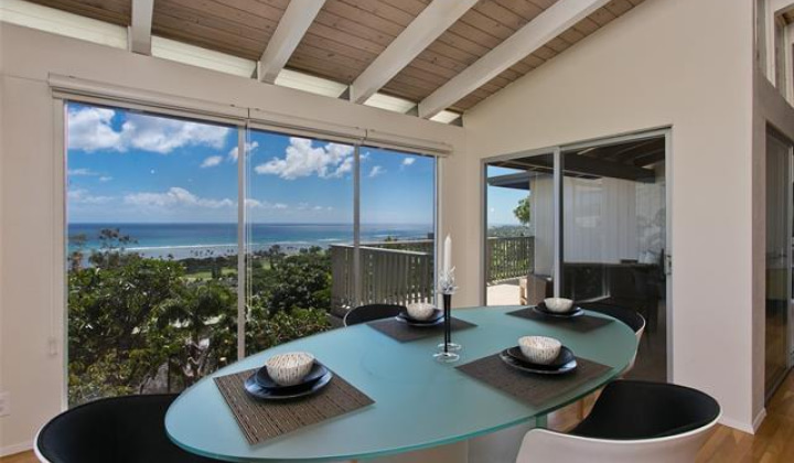 1460 Kamole Street,Honolulu,Hawaii,96821,4 ベッドルーム ベッドルーム,3 バスルームバスルーム,一戸建て,Kamole,18591693