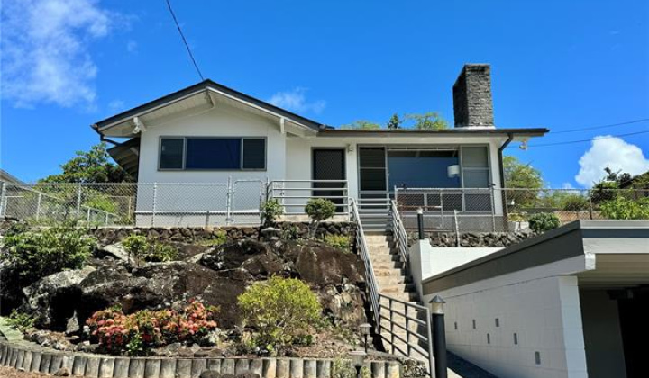 1647 Ala Amoamo Street,Honolulu,Hawaii,96819,6 Bedrooms Bedrooms,3 BathroomsBathrooms,Single family,Ala Amoamo,18142250