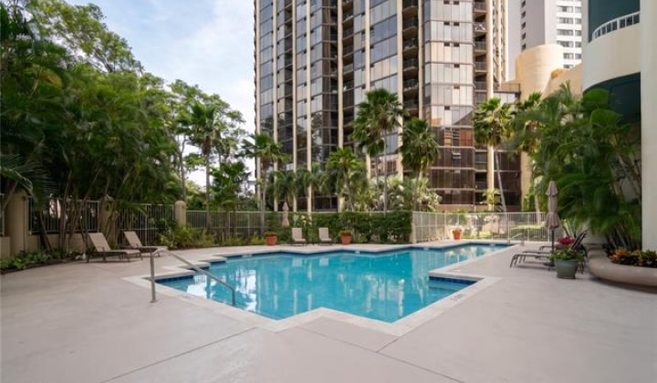 1212 Nuuanu Avenue,Honolulu,Hawaii,96817,2 Bedrooms Bedrooms,2 BathroomsBathrooms,Condo/Townhouse,Nuuanu,24,19339648