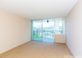 2877 Kalakaua Avenue,Honolulu,Hawaii,96815,2 Bedrooms Bedrooms,2 BathroomsBathrooms,Condo/Townhouse,Kalakaua,5,17740972