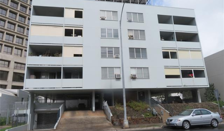 620 Sheridan Street,Honolulu,Hawaii,96814,1 Bedroom Bedrooms,1 BathroomBathrooms,Condo/Townhouse,Sheridan,4,18142631
