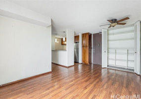 1415 Punahou Street,Honolulu,Hawaii,96822,2 ベッドルーム ベッドルーム,1 バスルームバスルーム,コンド / タウンハウス,Punahou,8,18143174