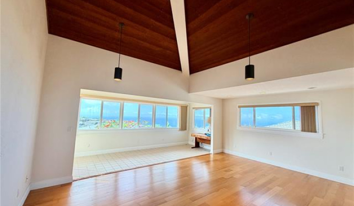 2138 Laukahi Street,Honolulu,Hawaii,96821,4 ベッドルーム ベッドルーム,3 バスルームバスルーム,一戸建て,Laukahi,19308935
