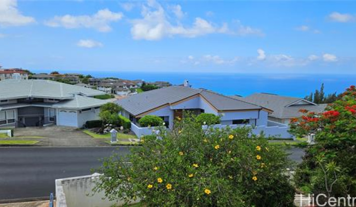2138 Laukahi Street,Honolulu,Hawaii,96821,4 ベッドルーム ベッドルーム,3 バスルームバスルーム,一戸建て,Laukahi,19308935