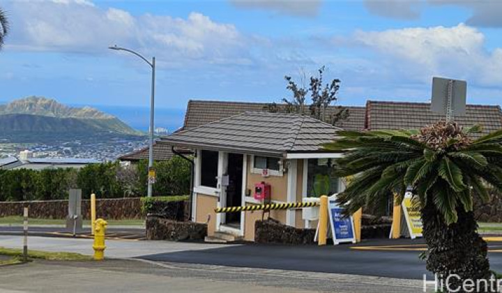 2138 Laukahi Street,Honolulu,Hawaii,96821,4 ベッドルーム ベッドルーム,3 バスルームバスルーム,一戸建て,Laukahi,19308935