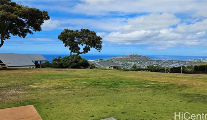 2138 Laukahi Street,Honolulu,Hawaii,96821,4 ベッドルーム ベッドルーム,3 バスルームバスルーム,一戸建て,Laukahi,19308935