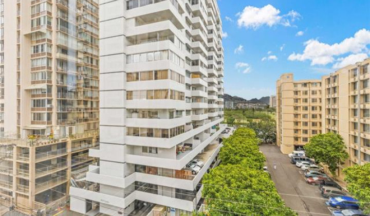 2421 Tusitala Street,Honolulu,Hawaii,96815,1 Bedroom Bedrooms,1 BathroomBathrooms,Condo/Townhouse,Tusitala,6,19309021