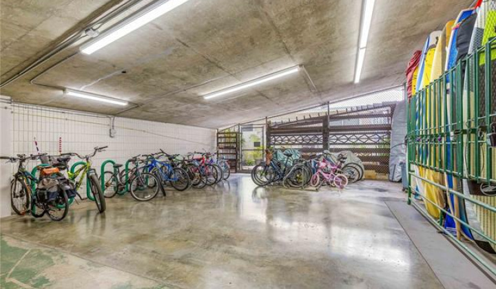 2421 Tusitala Street,Honolulu,Hawaii,96815,1 Bedroom Bedrooms,1 BathroomBathrooms,Condo/Townhouse,Tusitala,6,19309021