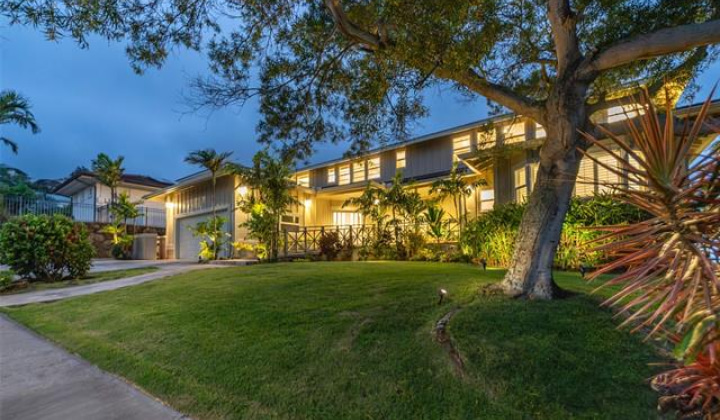 134 Hoahana Place,Honolulu,Hawaii,96825,5 ベッドルーム ベッドルーム,4 バスルームバスルーム,一戸建て,Hoahana,19320303