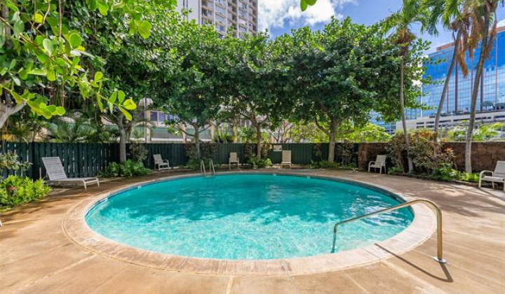 750 Amana Street,Honolulu,Hawaii,96814,2 ベッドルーム ベッドルーム,1 バスルームバスルーム,コンド / タウンハウス,Amana,21,19320772