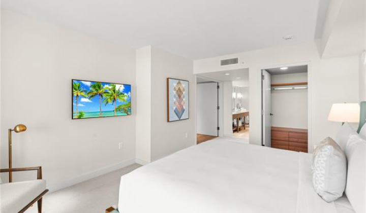 383 Kalaimoku Street,Honolulu,Hawaii,96815,1 Bedroom Bedrooms,1 BathroomBathrooms,Condo/Townhouse,Kalaimoku,23,18146859