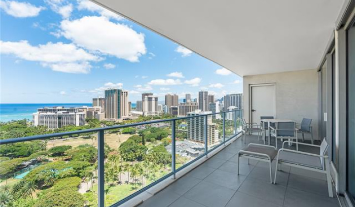 383 Kalaimoku Street,Honolulu,Hawaii,96815,1 Bedroom Bedrooms,1 BathroomBathrooms,Condo/Townhouse,Kalaimoku,23,18146859