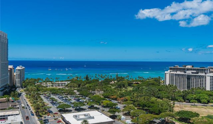 383 Kalaimoku Street,Honolulu,Hawaii,96815,1 Bedroom Bedrooms,1 BathroomBathrooms,Condo/Townhouse,Kalaimoku,23,18146859