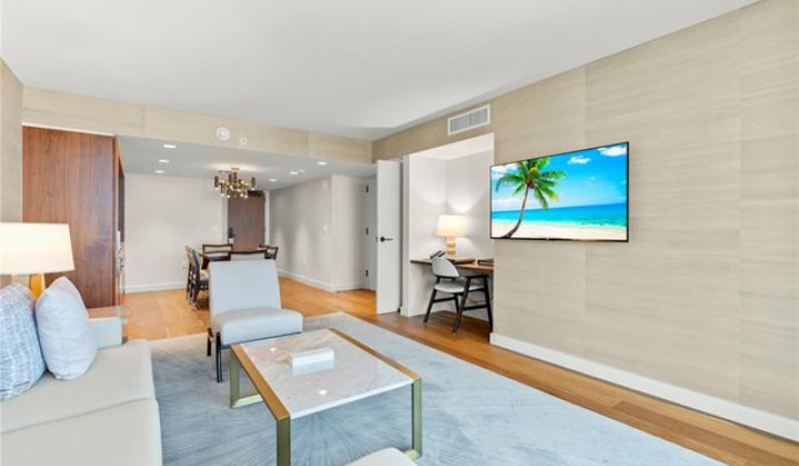 383 Kalaimoku Street,Honolulu,Hawaii,96815,1 Bedroom Bedrooms,1 BathroomBathrooms,Condo/Townhouse,Kalaimoku,23,18146859