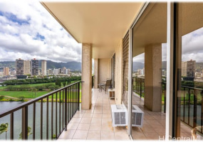 2500 Kalakaua Avenue,Honolulu,Hawaii,96815,2 Bedrooms Bedrooms,1 BathroomBathrooms,Condo/Townhouse,Kalakaua,5,17699552