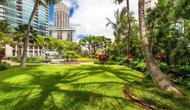 1837 Kalakaua Avenue,Honolulu,Hawaii,96815,2 ベッドルーム ベッドルーム,2 バスルームバスルーム,コンド / タウンハウス,Kalakaua,9,18613043