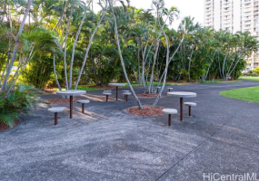 1519 Nuuanu Avenue,Honolulu,Hawaii,96817,1 Bedroom Bedrooms,1 BathroomBathrooms,Condo/Townhouse,Nuuanu,17,18151675