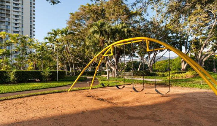 1519 Nuuanu Avenue,Honolulu,Hawaii,96817,1 Bedroom Bedrooms,1 BathroomBathrooms,Condo/Townhouse,Nuuanu,17,18151675