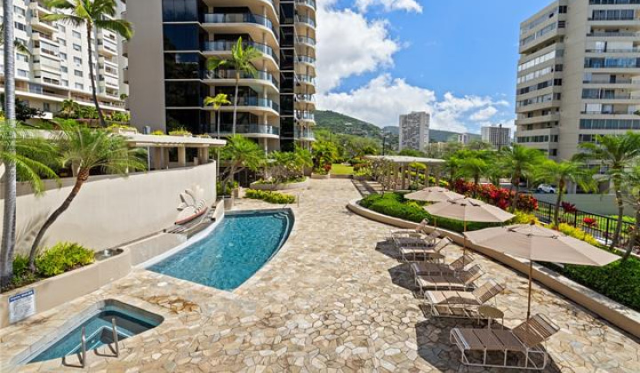 1015 Wilder Avenue,Honolulu,Hawaii,96822,3 ベッドルーム ベッドルーム,2 バスルームバスルーム,コンド / タウンハウス,Wilder,8,19327151