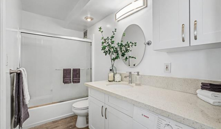 475 Atkinson Drive,Honolulu,Hawaii,96814,1 Bedroom Bedrooms,1 BathroomBathrooms,Condo/Townhouse,Atkinson,10,19327446