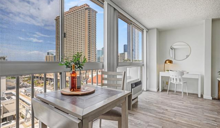 475 Atkinson Drive,Honolulu,Hawaii,96814,1 Bedroom Bedrooms,1 BathroomBathrooms,Condo/Townhouse,Atkinson,10,19327446