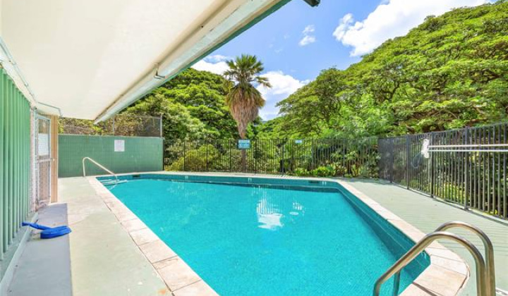 1720 Huna Street,Honolulu,Hawaii,96817,2 Bedrooms Bedrooms,1 BathroomBathrooms,Condo/Townhouse,Huna,7,19351838