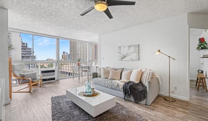 475 Atkinson Drive,Honolulu,Hawaii,96814,1 Bedroom Bedrooms,1 BathroomBathrooms,Condo/Townhouse,Atkinson,10,19327446