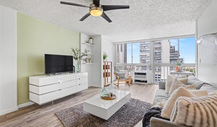 475 Atkinson Drive,Honolulu,Hawaii,96814,1 Bedroom Bedrooms,1 BathroomBathrooms,Condo/Townhouse,Atkinson,10,19327446