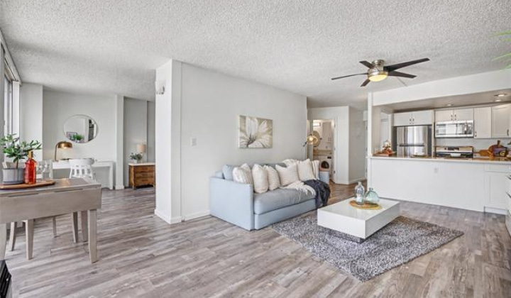 475 Atkinson Drive,Honolulu,Hawaii,96814,1 Bedroom Bedrooms,1 BathroomBathrooms,Condo/Townhouse,Atkinson,10,19327446