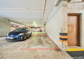 1624 Dole Street,Honolulu,Hawaii,96822,2 Bedrooms Bedrooms,1 BathroomBathrooms,Condo/Townhouse,Dole,8,18614209