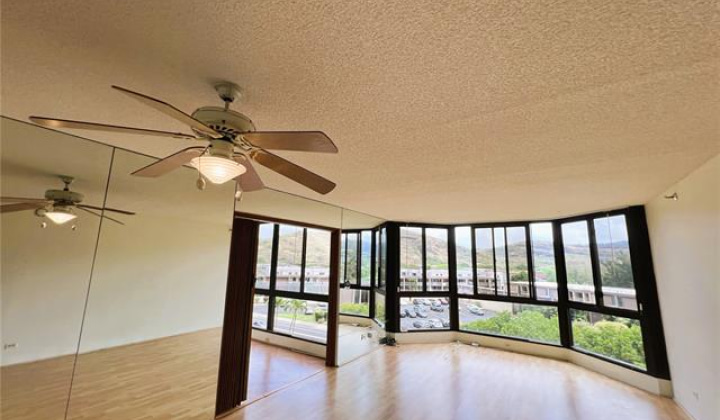 417 Nohonani Street,Honolulu,Hawaii,96815,1 Bedroom Bedrooms,1 BathroomBathrooms,Condo/Townhouse,Nohonani,4,17759985