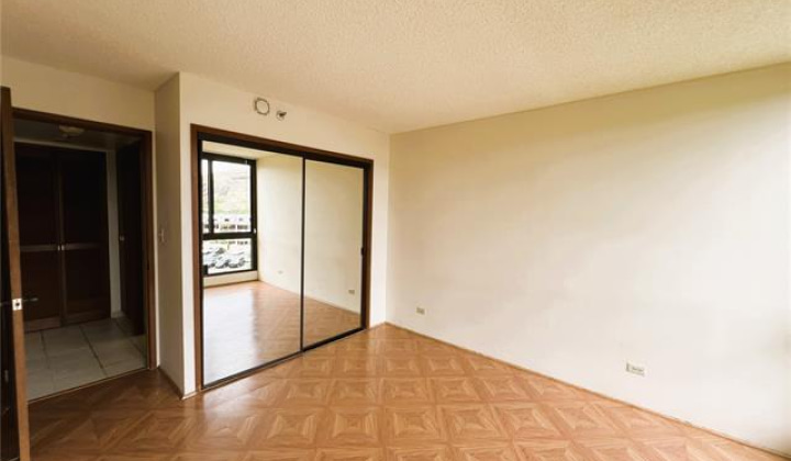 5090 Likini Street,Honolulu,Hawaii,96818,2 Bedrooms Bedrooms,2 BathroomsBathrooms,Condo/Townhouse,Likini,5,18153512