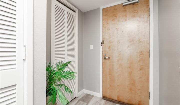 545 Queen Street,Honolulu,Hawaii,96813,1 BathroomBathrooms,Condo/Townhouse,Queen,5,18615233