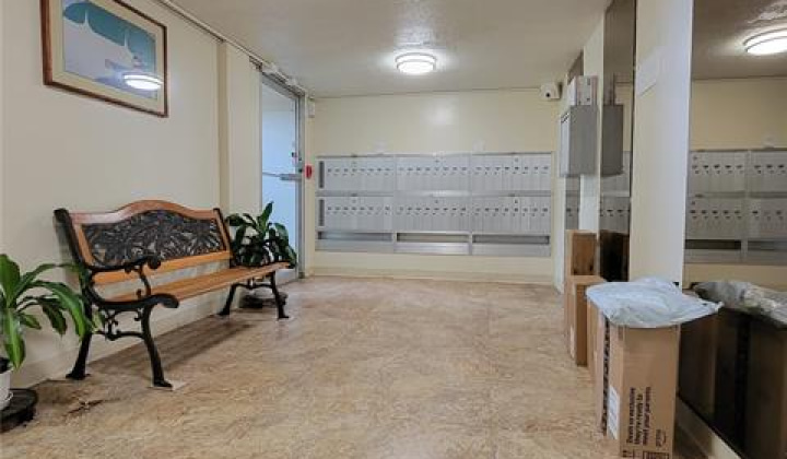 1415 Punahou Street,Honolulu,Hawaii,96822,2 ベッドルーム ベッドルーム,1 バスルームバスルーム,コンド / タウンハウス,Punahou,8,18154709