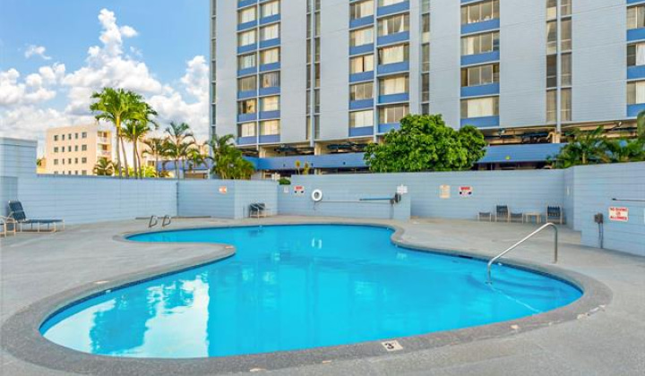 3045 Ala Napuaa Place,Honolulu,Hawaii,96818,1 Bedroom Bedrooms,1 BathroomBathrooms,Condo/Townhouse,Ala Napuaa,15,19329369