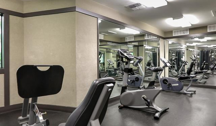 501 Hahaione Street,Honolulu,Hawaii,96825,1 Bedroom Bedrooms,1 BathroomBathrooms,Condo/Townhouse,Hahaione,16,18154714