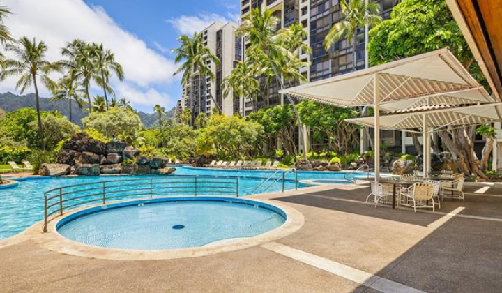 501 Hahaione Street,Honolulu,Hawaii,96825,1 Bedroom Bedrooms,1 BathroomBathrooms,Condo/Townhouse,Hahaione,16,18154714