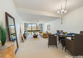 501 Hahaione Street,Honolulu,Hawaii,96825,1 Bedroom Bedrooms,1 BathroomBathrooms,Condo/Townhouse,Hahaione,16,18154714