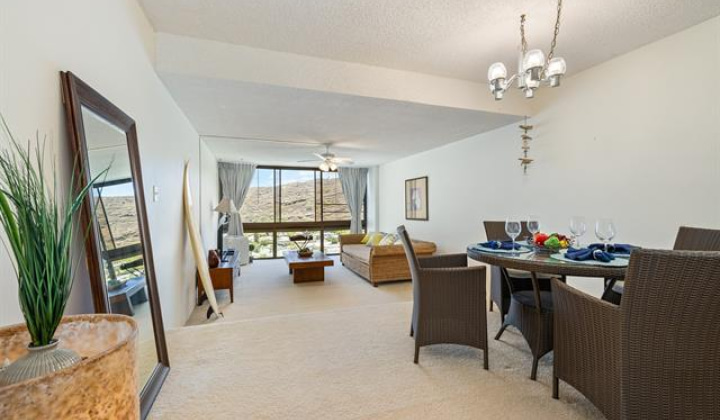 501 Hahaione Street,Honolulu,Hawaii,96825,1 Bedroom Bedrooms,1 BathroomBathrooms,Condo/Townhouse,Hahaione,16,18154714